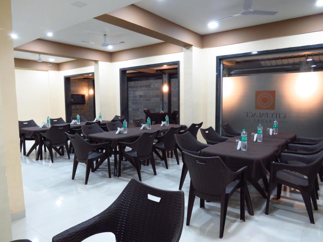City Palace Resort Lonavala Exterior foto