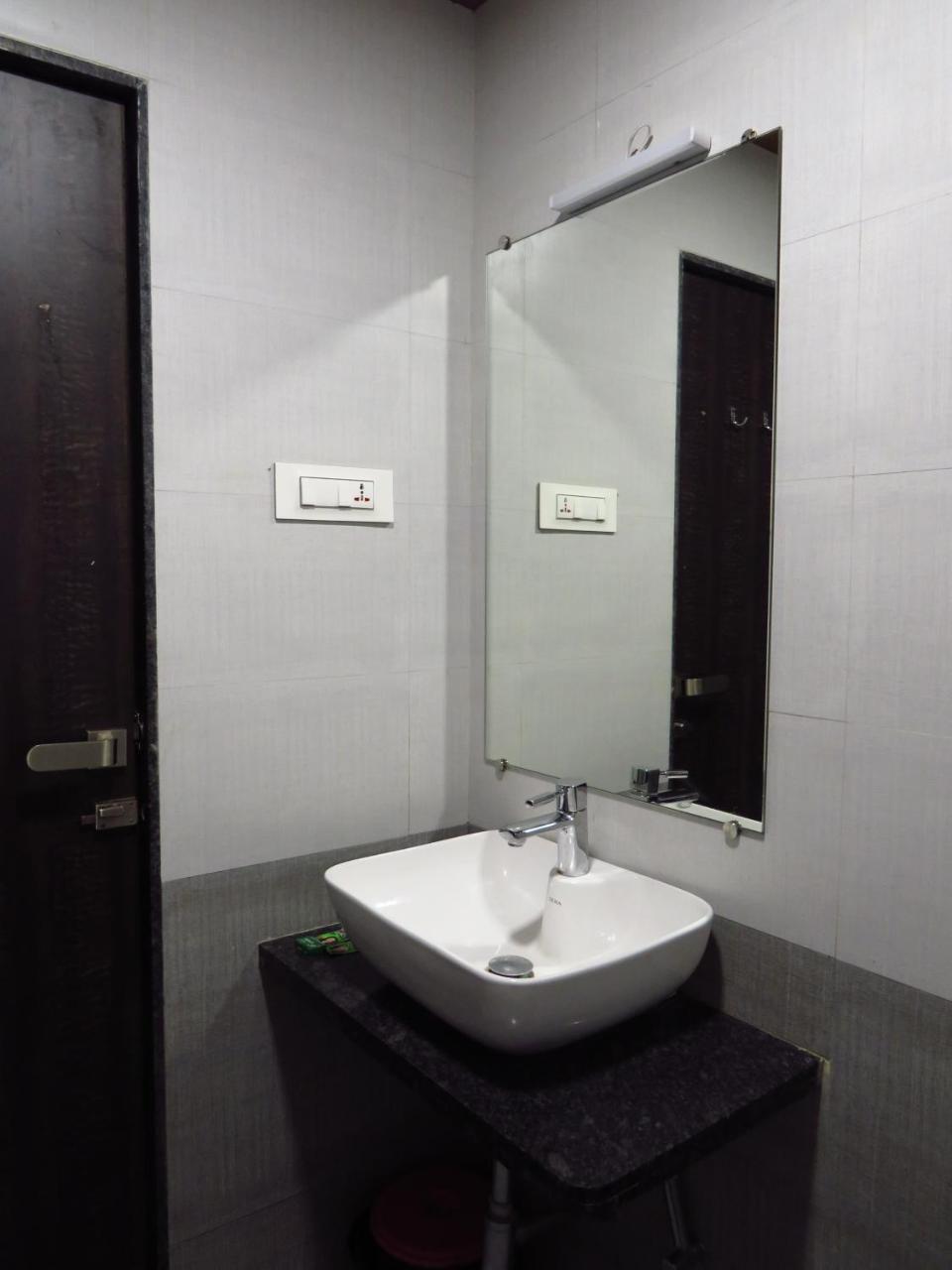 City Palace Resort Lonavala Exterior foto